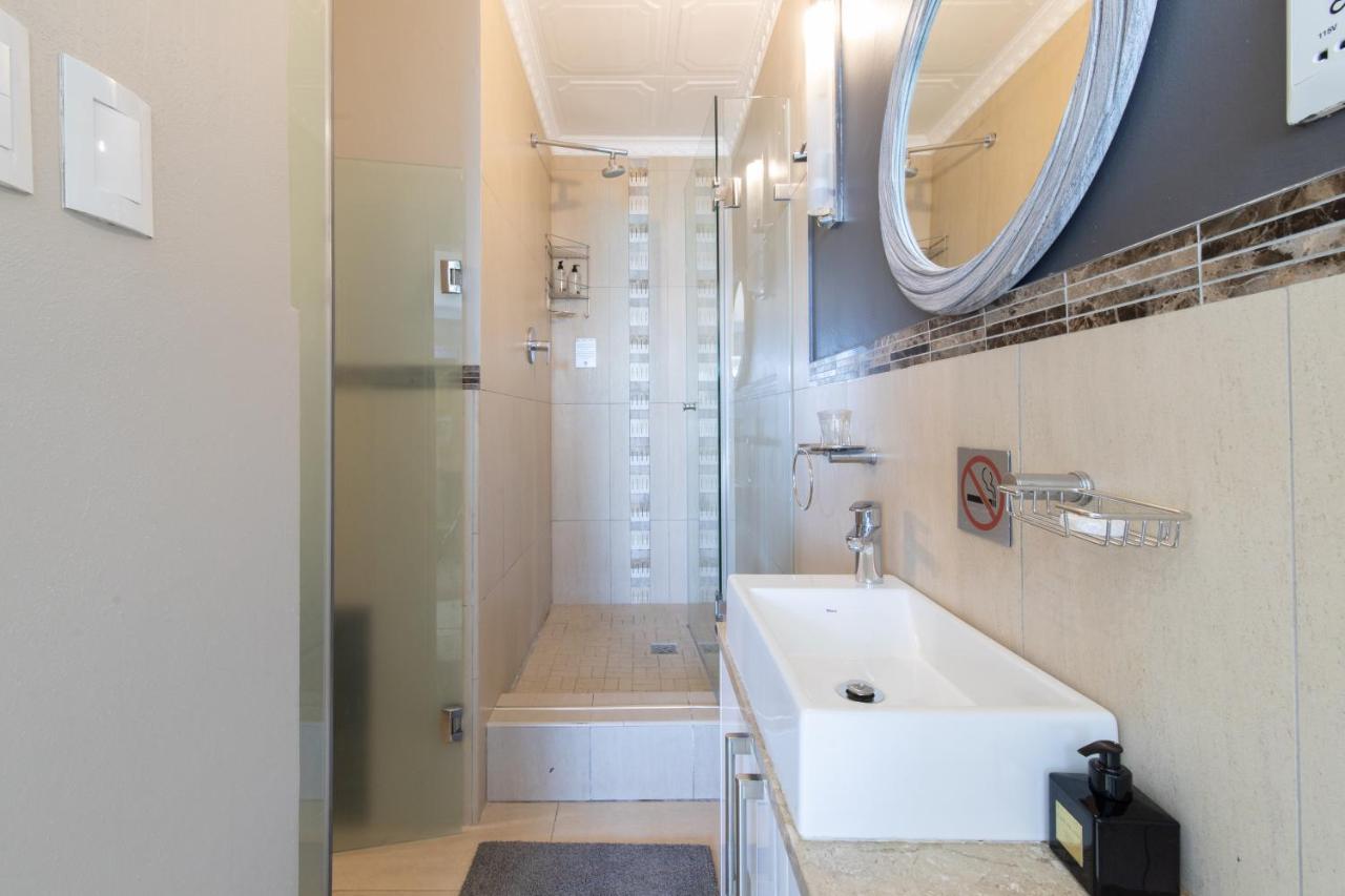 Oceana Palms Luxury Guest House Gordonʼs Bay Exteriör bild